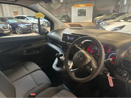 2021 Opel Combo - thumbnail 11