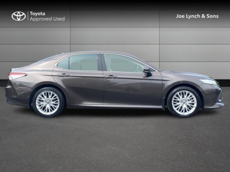 2021 Toyota Camry Platinum €32,995