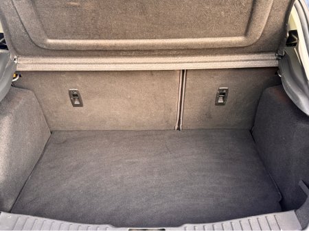 2016 Ford Focus 1.5 TDCI ZETEC 120PS 5DR €11,950 thumbnail