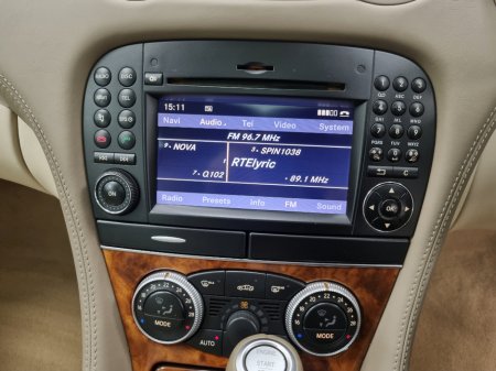 2010 Mercedes-Benz SL Class - thumbnail 26