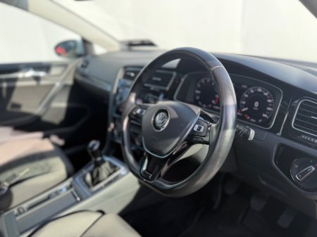 2018 Volkswagen Golf - thumbnail 9