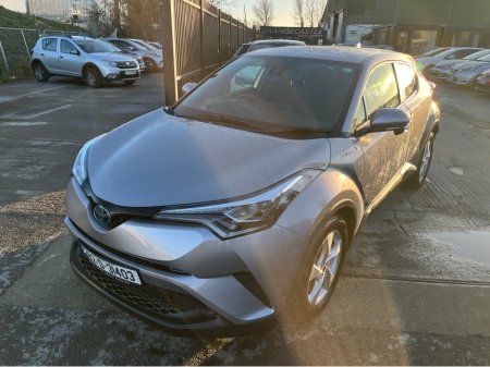 2018 Toyota C-HR 1.8 HYBRID AUTO VERY LOW KMS €19,450 thumbnail