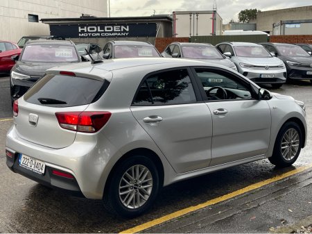 2022 Kia Rio - thumbnail 8