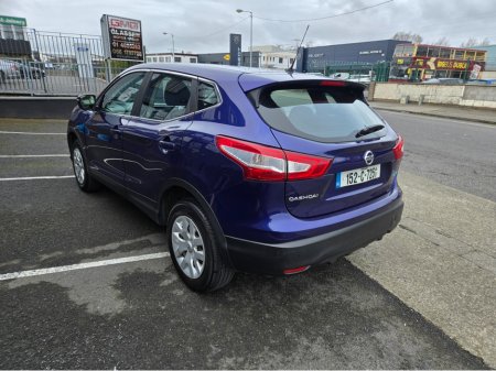 2015 Nissan Qashqai - thumbnail 8