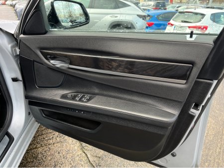 2015 BMW 7 Series 730D M-SPORT EXCLUSIVE AUTOMATIC 3.0 DIESEL //HEAD UP DISPLAY//FULL LEATHER HEATED SEATS//SOFT CLOSE DOORS//SAT NAV// €21,950 thumbnail