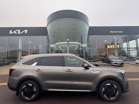 2025 Kia Sorento DSL new model 7S, 2.2 diesel auto, *7 year warranty* *3 year AA* *3.9% finance* Apple CarPlay, Sat Nav, Heated Steering Wheel, Touch Screen Info €65,900