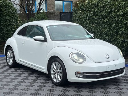 2014 Volkswagen Beetle DESIGN 1.2 TSI // LEATHER HEATED SEATS // PARKING SENSORS // 17" ALLOYS €11,950 thumbnail