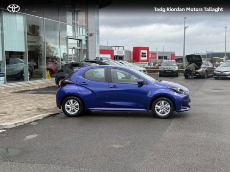 2024 Toyota Yaris Yaris Hybrid 115 Luna €25,950 thumbnail