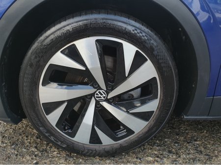 2021 Volkswagen ID.4 PRO PERFORMANCE FULLY ELECTRIC NCT 03/27 FINANCE AVAILABLE €90 PER WEEK HEATED STEERING WHEEL/ HEATED SEATS/ SAT NAV/ TOUCH SCREEN/ ANDROID AUTO/ APPLE CAR PLAY/ REVERSE CAMERA/ HISTORY CHECKED €19,900 thumbnail