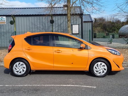 2017 Toyota Aqua - thumbnail 3