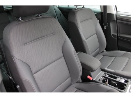 2019 Volkswagen Golf - thumbnail 11