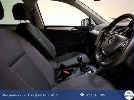 2018 Volkswagen Tiguan - thumbnail 31