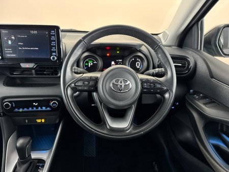 2021 Toyota Yaris LunaSport Hybrid €19,950 thumbnail