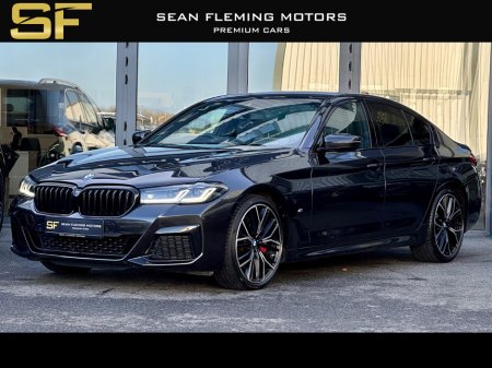 2023 BMW 5 Series - view 2