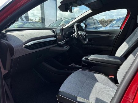 2023 Renault Megane E-Tech EV60 220hp Techno Red / Black thumbnail