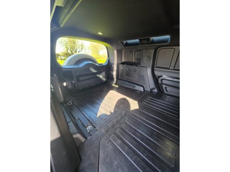 2024 Land Rover Defender - thumbnail 10