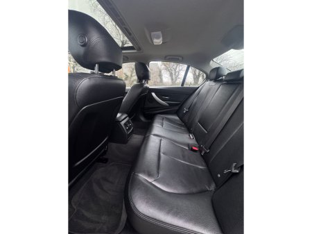 2012 BMW 3 Series - thumbnail 15