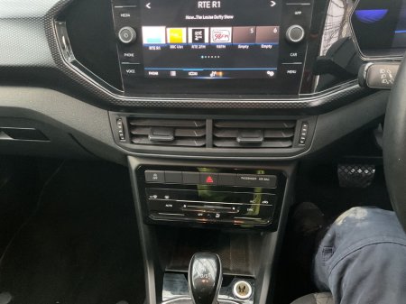 2023 Volkswagen T-Cross LIFE 1.0 TSI D7F 110HP thumbnail