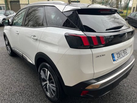 2023 Peugeot 3008 1.5 BlueHDi 130bhp Auto Allure €33,900 thumbnail