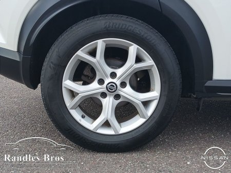 2021 Nissan Juke - thumbnail 9