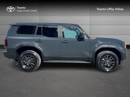 2025 Toyota Landcruiser - photo 3