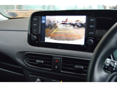 2024 Hyundai i10 i10 Deluxe Plus Auto €21,995 thumbnail