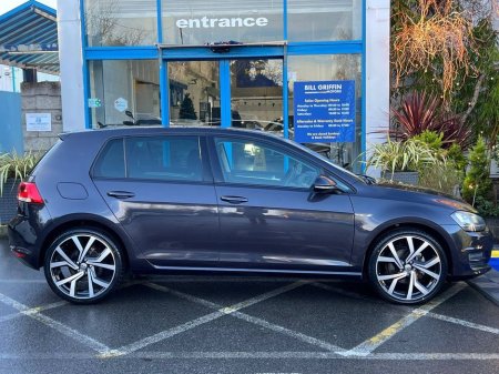 2015 Volkswagen Golf LOUNGE EDITION 1.2 TSI AUTO // NEW 19" R-LINE ALLOYS // REVERSE CAMERA // NEW NCT 03/27 €14,900 thumbnail