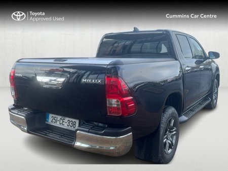 2025 Toyota Hilux 2.4 SR5 D/CAB AUTO €48,950 thumbnail