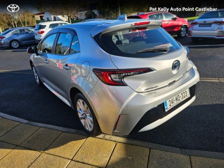 2024 Toyota Corolla COROLLA HYBRID LUNA H/B €29,900 thumbnail