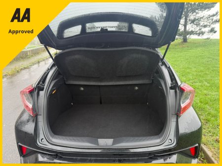 2019 Toyota C-HR 1.8 Petrol Hybrid thumbnail