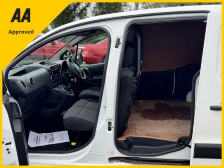 2017 Peugeot Partner SE L1 BLUE HDI €7,250