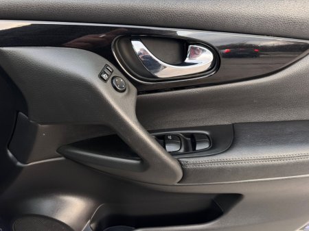 2017 Nissan Qashqai 1.5 SV PREMIUM E6 4DR €11,750 thumbnail