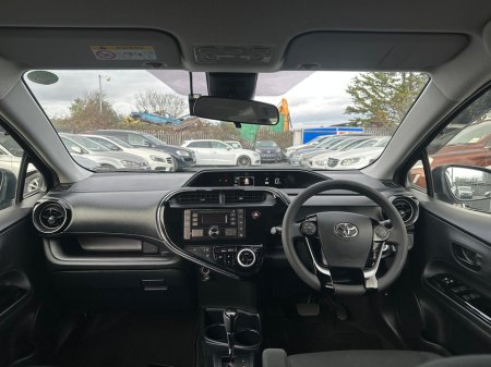 2019 Toyota Aqua - thumbnail 16