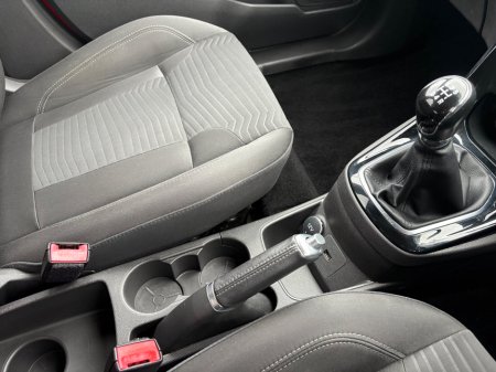 2016 Ford Fiesta - thumbnail 11