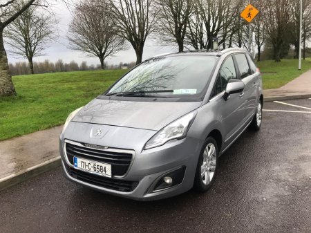 2017 Peugeot 5008 FAMILY 1.6 BLUE HDI 120 L LEATHER €7,950 thumbnail