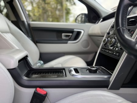 2017 Land Rover Discovery Sport - thumbnail 10