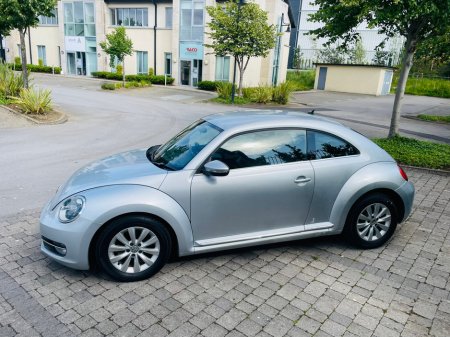 2012 Volkswagen Beetle  €8,950