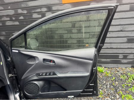 2017 Toyota Prius 1.8 HYBRID 5DR €12,995 thumbnail