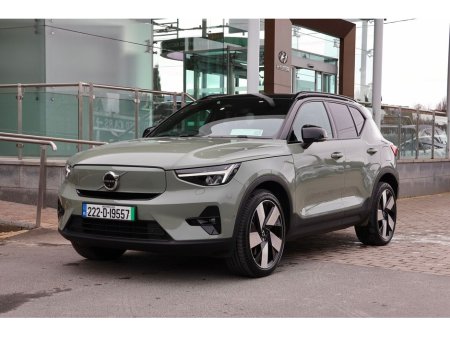 2022 Volvo XC40 - €31,895