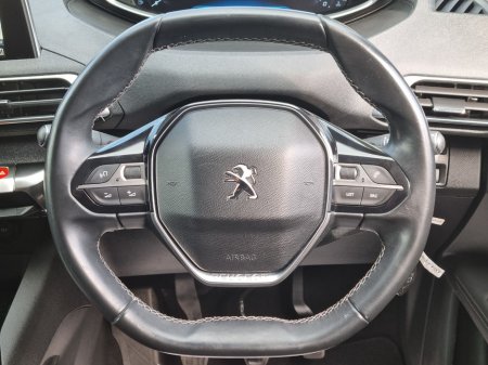 2019 Peugeot 3008 - thumbnail 18
