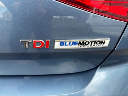 2015 Volkswagen Passat - thumbnail 14