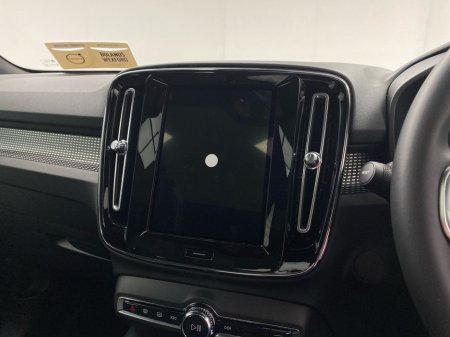 2026 Volvo EC40 - thumbnail 18