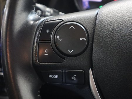 2016 Toyota Auris *105* 1.8 HYBRID LUNA 4DR AUTO €12,900 thumbnail