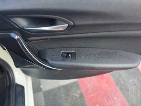 2013 BMW 1 Series - thumbnail 16