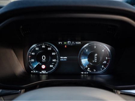 2017 Volvo XC60 172 Volvo XC60 4WD Auto/High spec/1yr warranty €26,888 thumbnail