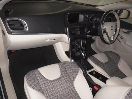 2018 Volvo V40 2.0 D4 MOMENTUM AUTOMATIC **TOP SPEC / 17" ALLOYS / ADAPTIVE CRUISE CONTROL / BLIND SPOT ASSIST / ELECTRIC & MEMORY FRONT SEATS / HALF LEATHER / HEATED FRONT SEATS / LED HEADLIGHTS / REVERSE CAMERA** €17,900 thumbnail