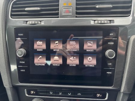 2017 Volkswagen Golf - thumbnail 10