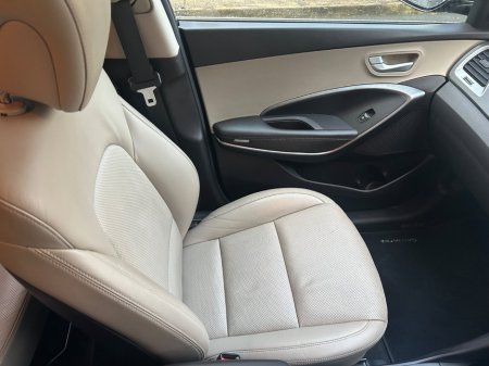 2016 Hyundai Santa Fe 2.2 CRDi 4WD Executive €14,950 thumbnail