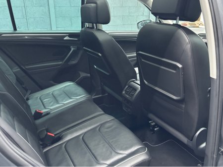 2020 Volkswagen Tiguan - thumbnail 11