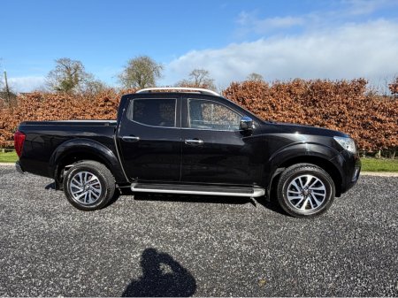 2016 Nissan Np300 - thumbnail 3